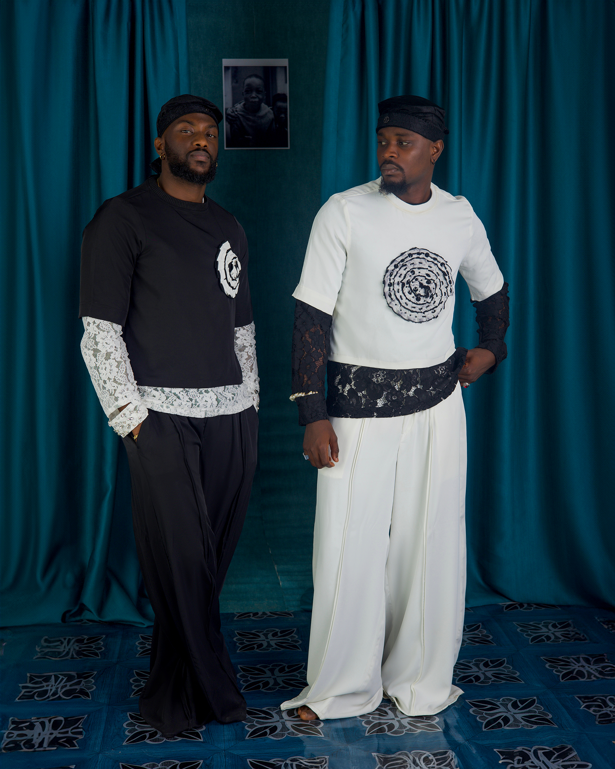 Aso Odun 3-Piece White and Black